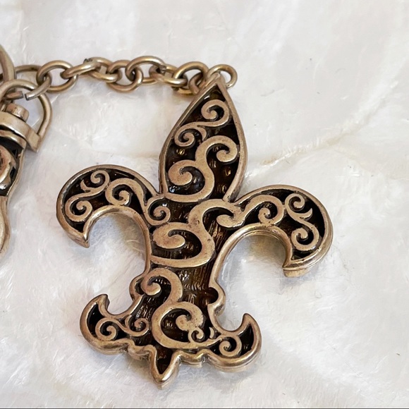 Brass Tone Fleur De Lis Rhinestone Key Chain NWOT 4.5” long - Picture 7 of 8